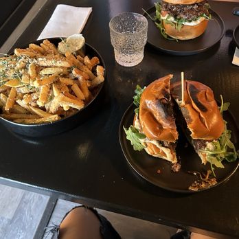 Burger Box - Burgers Near Me - New Paltz, New York