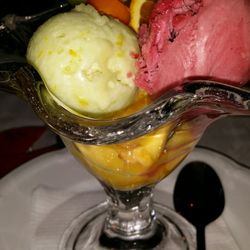 Supergod sorbet, tre sorter, passar bra om man inte tål mjölk.