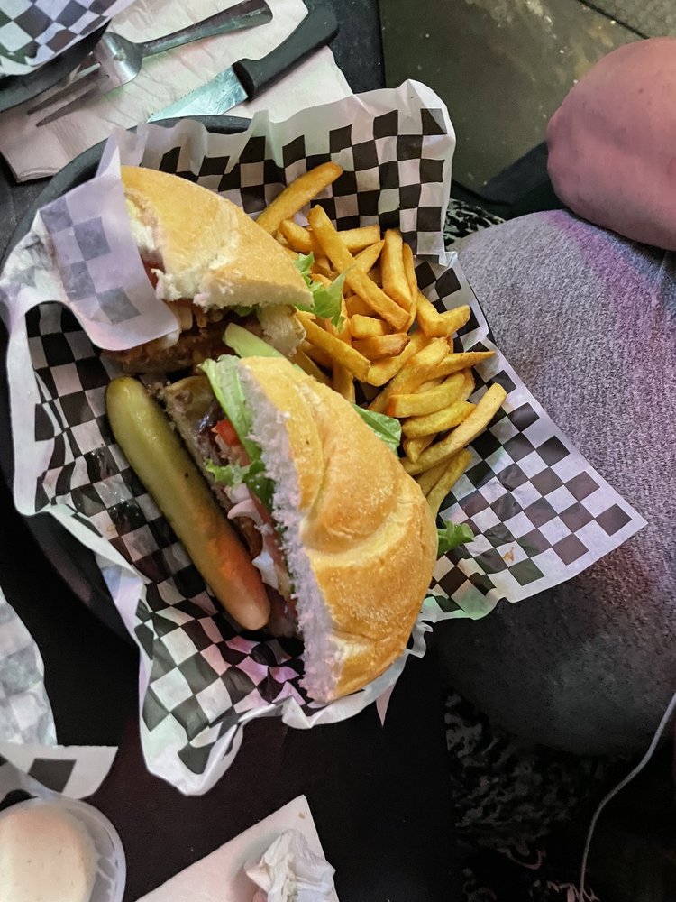 THE DOWNTOWN GRILL Updated September 2024 30 Photos & 41 Reviews 301 E Call St, Starke