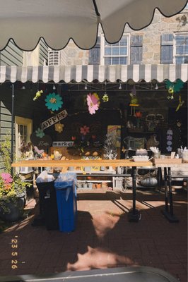 Little Market Café by null