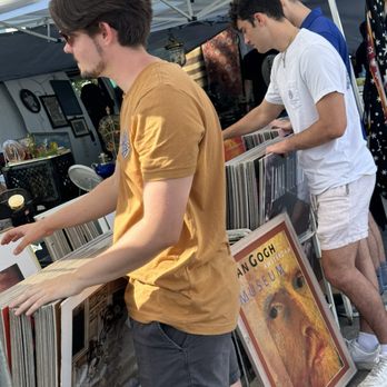 Melrose Trading Post - Looking - Flea Markets Near Me - Los Angeles, California Melrose Trading Post - Looking - Flea Markets Near Me - Los Angeles, California