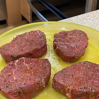 B & E Meats and Seafood - three steaks on a yellow plate - Butcher Near Me - Seattle, Washington