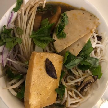 Khoe - Bun bo hue - Vietnamese Near Me - Vancouver, British Columbia