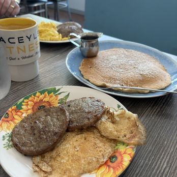 Starving Artist Cafe - Coffee & Tea Near Me - Norfolk, Virginia Starving Artist Cafe - Coffee & Tea Near Me - Norfolk, Virginia