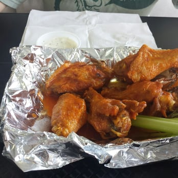 E&L Pizza - Delicious 6pc wings. - Pizza Near Me - St. Petersburg, Florida E&L Pizza - Delicious 6pc wings. - Pizza Near Me - St. Petersburg, Florida
