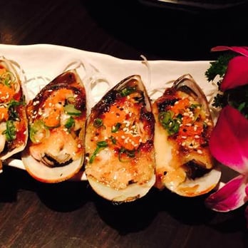 Kiku Sushi - Mmm... green mussel - Japanese Near Me - Monrovia, California