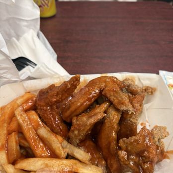 Harold's Chicken Shack West Loop - Chicken Shop Near Me - Chicago, Illinois Harold's Chicken Shack West Loop - Chicken Shop Near Me - Chicago, Illinois