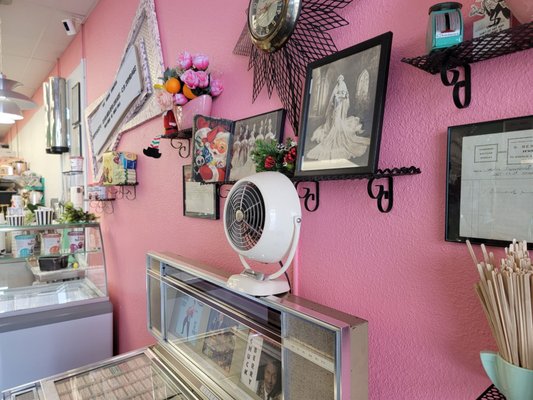 Starburst Parlor Keto Bakery & Coffee Parlor by null