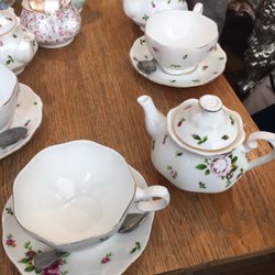 The Tea Terrace - Beautiful tea set!