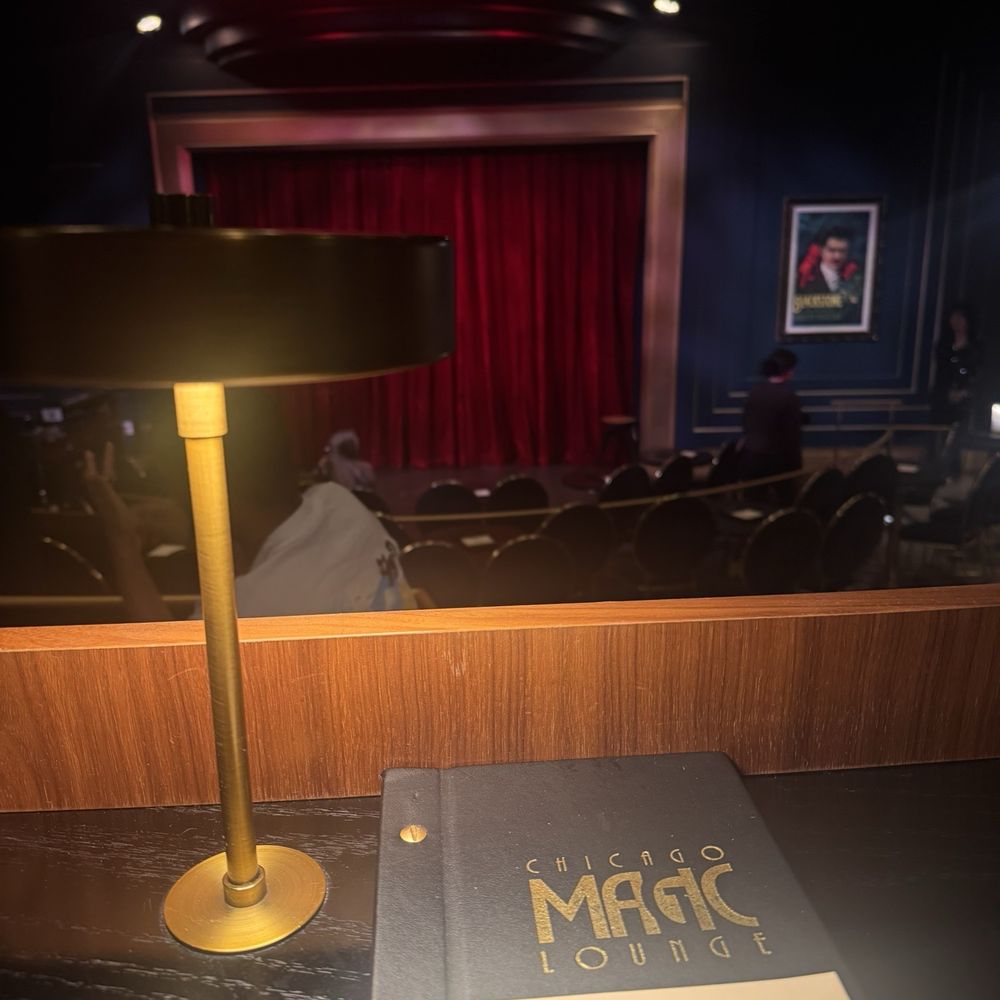 Chicago Magic Lounge - Magicians Near Me - Chicago, Illinois Chicago Magic Lounge - Magicians Near Me - Chicago, Illinois