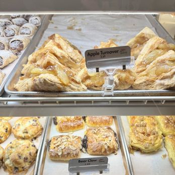 Liliha Bakery - Bakeries Near Me - Honolulu, Hawaii