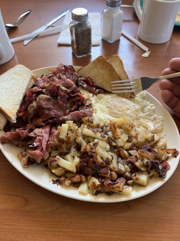 Food from Thread City Diner