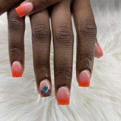 Modern Nails - Ombré with designs