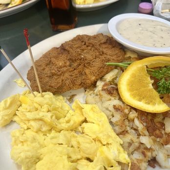 Flappy Jack's Pancake House - Country Fried Steak with Country Gravy. It was very good! Especially the hash browns. - Pancakes Near Me - Orange, California