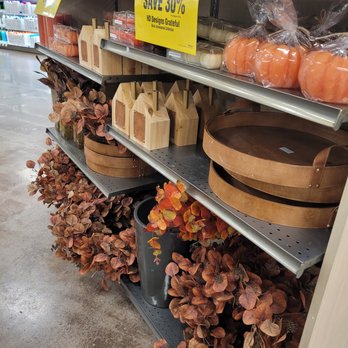 Fred Meyer - 9/8/2022 Halloween and Fall Decorations are here! - Gas Stations Near Me - Beaverton, Oregon Fred Meyer - 9/8/2022 Halloween and Fall Decorations are here! - Gas Stations Near Me - Beaverton, Oregon