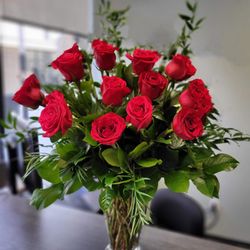 Flower Creations - Dozen Red Roses in a Vase