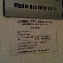 V 5.patre je vchod do Studia
