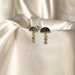 Isabel Alexander - -14K solid gold -0.06 ct diamonds, D color; SI clarity - Size: half-moon is 9 mm X 4 mm; total earring length: 15mm