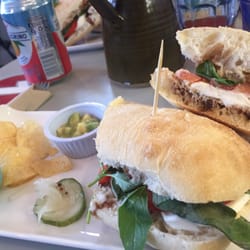 Food U - Capresse sandwich