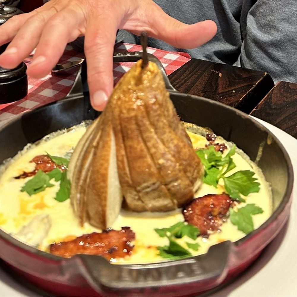 L'Estrapade - Pear w Roquefort - French Near Me - Paris, 75 L'Estrapade - Pear w Roquefort - French Near Me - Paris, 75