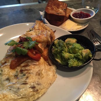 Ozone Coffee - Not so nice omelette and fruit bread - Coffee & Tea Near Me - London, XGL