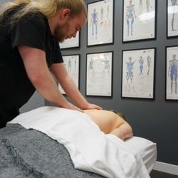 Chiropractic Wellness Centre - Massage Therapy at Chiropractic Wellness Centre