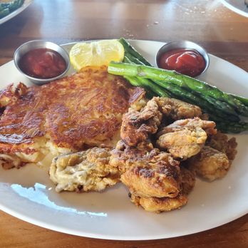 Harbor Lights - Northwest Pan Fried Oysters with hashbrowns - Seafood Near Me - Tacoma, Washington Harbor Lights - Northwest Pan Fried Oysters with hashbrowns - Seafood Near Me - Tacoma, Washington