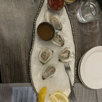 Eclectic Bar and Grill - Oysters - phenomenal - Burgers Near Me - Silverthorne, Colorado Eclectic Bar and Grill - Oysters - phenomenal - Burgers Near Me - Silverthorne, Colorado