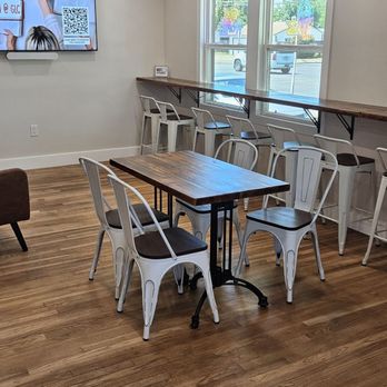 East Ave Cafe - Interior - Coffee & Tea Near Me - Lincoln, California