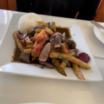 Mamita Peruvian Restaurant - Lomo Saltado - Peruvian Near Me - Glendale, California Mamita Peruvian Restaurant - Lomo Saltado - Peruvian Near Me - Glendale, California