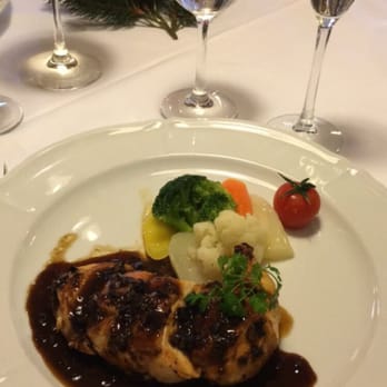 Hotel Bad Eptingen - Poulard-Bresse with Truffle-Jus - Hotels Near Me - Eptingen, BL