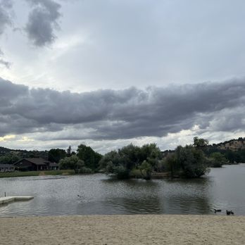 Bear Valley Country Market - Lake - Farmers Market Near Me - Tehachapi, California Bear Valley Country Market - Lake - Farmers Market Near Me - Tehachapi, California