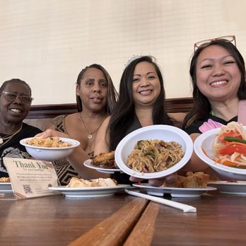 Peinto Thai Kitchen - see the food? - Thai Near Me - Las Vegas, Nevada Peinto Thai Kitchen - see the food? - Thai Near Me - Las Vegas, Nevada