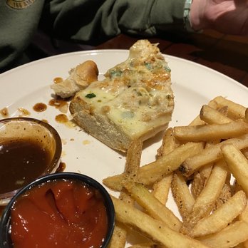 Bahama Breeze - Jerk Chicken Sandwich - Bars Near Me - Newark, Delaware