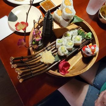 Toki - Avocado rolls and hibachi chicken lunch - Sushi Bars Near Me - Lebanon, Ohio Toki - Avocado rolls and hibachi chicken lunch - Sushi Bars Near Me - Lebanon, Ohio