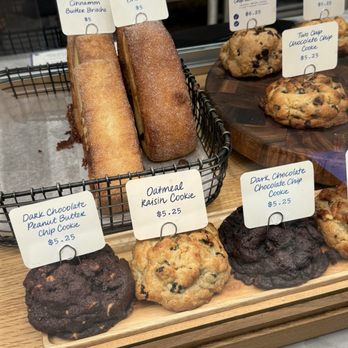 Levain Bakery - Bakeries Near Me - Chicago, Illinois Levain Bakery - Bakeries Near Me - Chicago, Illinois