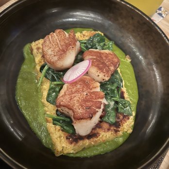 Hugo's - Scallops on cornbread - Mexican Near Me - Houston, Texas Hugo's - Scallops on cornbread - Mexican Near Me - Houston, Texas