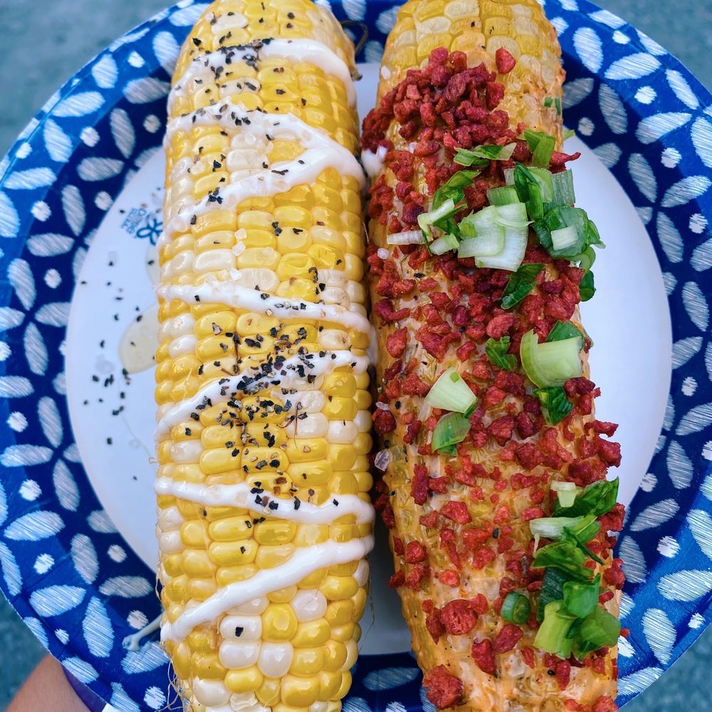 Elliot Farm - Street style corn - Farmers Market Near Me - Lakeville, Massachusetts