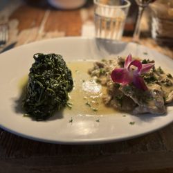 Molto Trattoria - Veal Piccata is tart and delicious