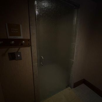 Valdoro Mountain Lodge - Steam room in locker room - Hotels Near Me - Breckenridge, Colorado