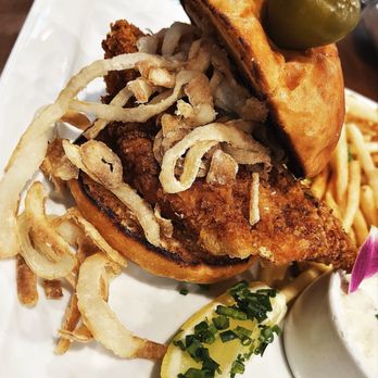 Square Grouper - Grouper sandwich - Bars Near Me - Key West, Florida