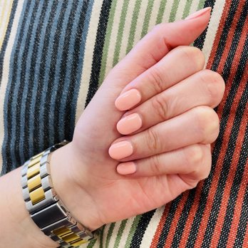 Vina's Day Spa - Gel Manicure - Nail Salons Near Me - Redondo Beach, California