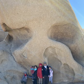 Skull Rock - Skull Rock - Landmarks & Historical Buildings Near Me - Joshua Tree, California