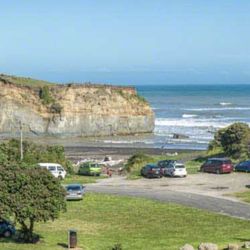 Kai Iwi Beach Holiday Park - Kai Iwi beach river mouth and picnic areas