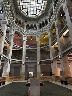 Palacio de Cibeles (sede del Ayuntamiento de Madrid) by null