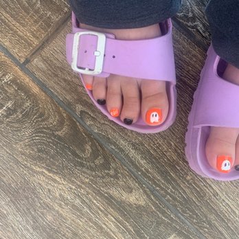 JK Nails - Gel Pedicure for Halloween!! - Nail Salons Near Me - Post Falls, Idaho