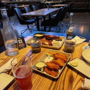 Banners Kitchen & Tap - Espco Pretzel & Beer Cheese, Banners Chicken Wings, strawberry sour draft beer - Sports Bars Near Me - Boston, Massachusetts Banners Kitchen & Tap - Espco Pretzel & Beer Cheese, Banners Chicken Wings, strawberry sour draft beer - Sports Bars Near Me - Boston, Massachusetts