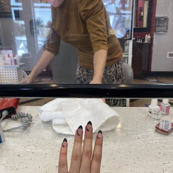 Luxe 9 Nails and Spa - Nail Salons Near Me - Corona, California
