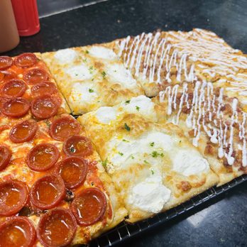 El Centenario Pizza - Display only mix - Pizza Near Me - Brooklyn, New York El Centenario Pizza - Display only mix - Pizza Near Me - Brooklyn, New York