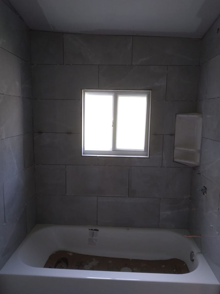 Slide of Leo Handyman And Remodeling